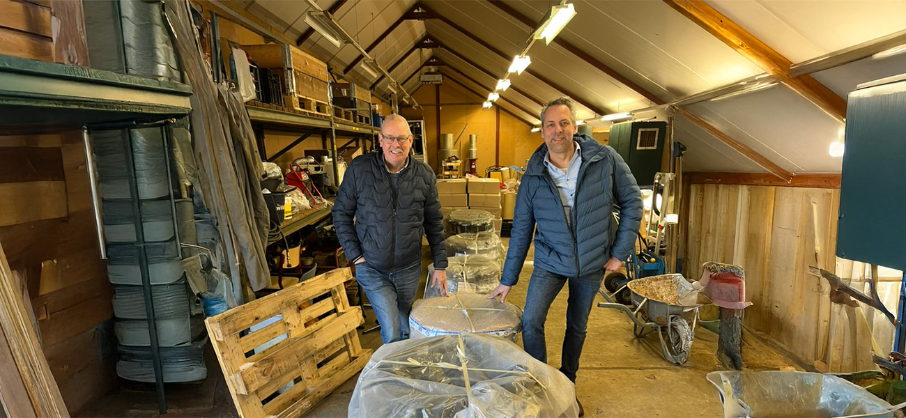 Donatie aan stichting Water is our World: kunststof fittingen voor watervoorziening in Suriname