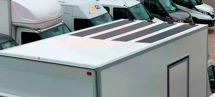 Zonnepanelen op bakwagen