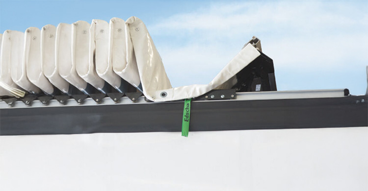 Roof and side curtains